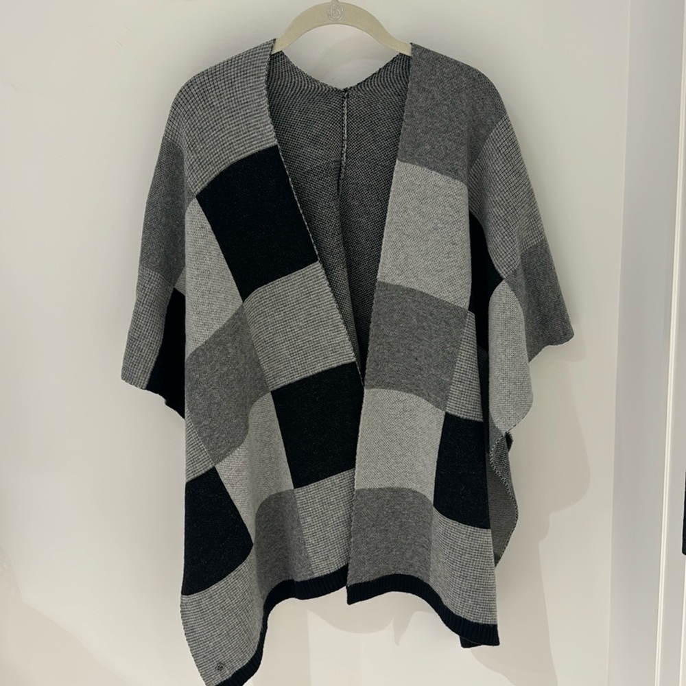 Lululemon bundle up scarf